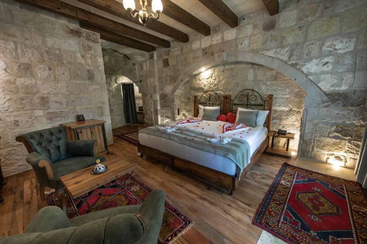 Sarnich Cave Suites เกอเรเม ภายนอก รูปภาพ