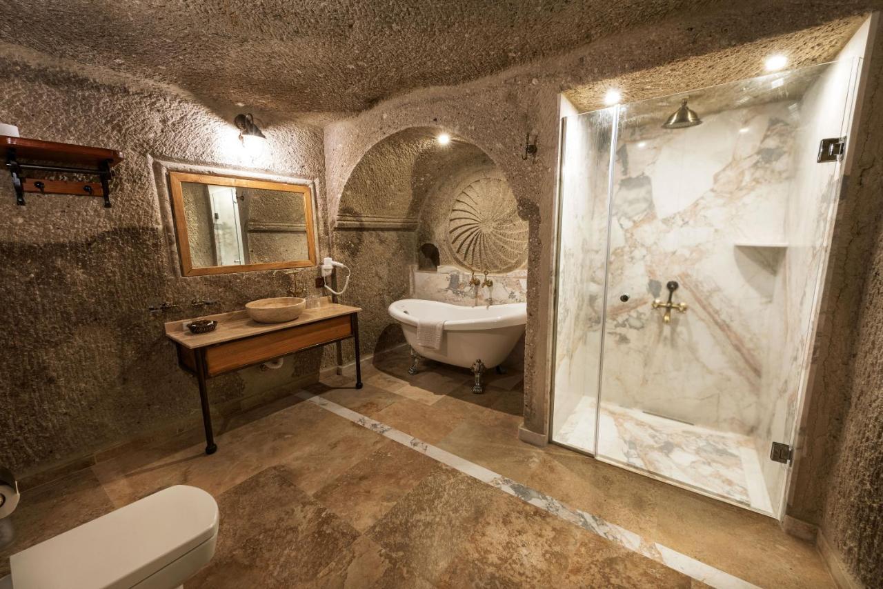 Sarnich Cave Suites เกอเรเม ภายนอก รูปภาพ