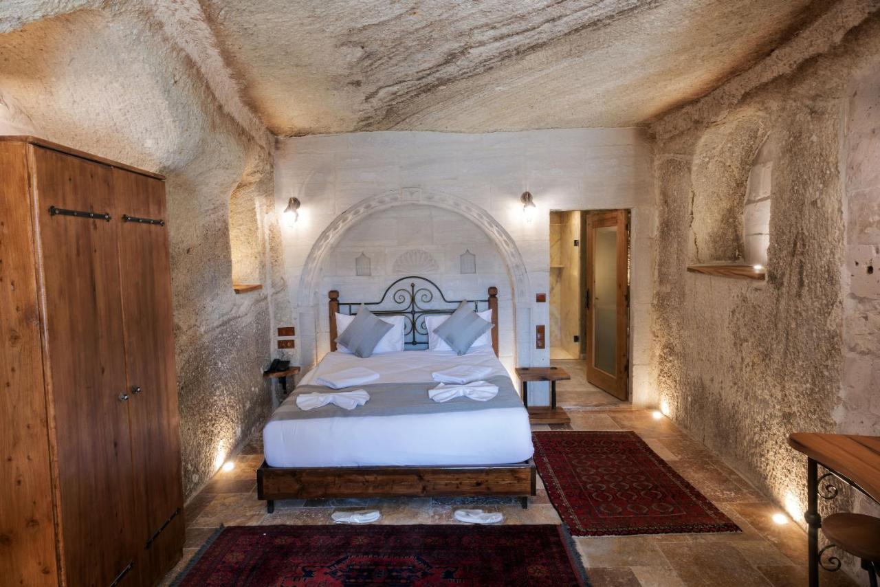 Sarnich Cave Suites เกอเรเม ภายนอก รูปภาพ