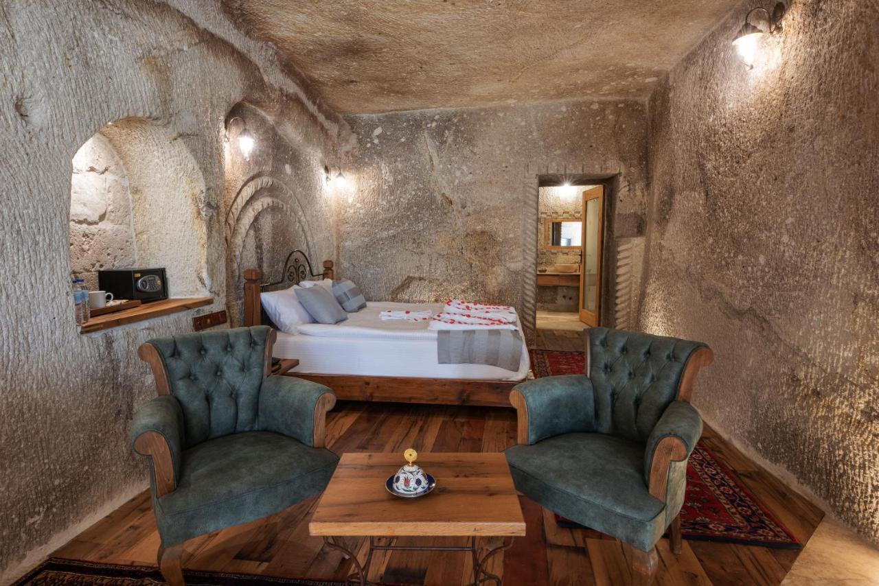 Sarnich Cave Suites เกอเรเม ภายนอก รูปภาพ