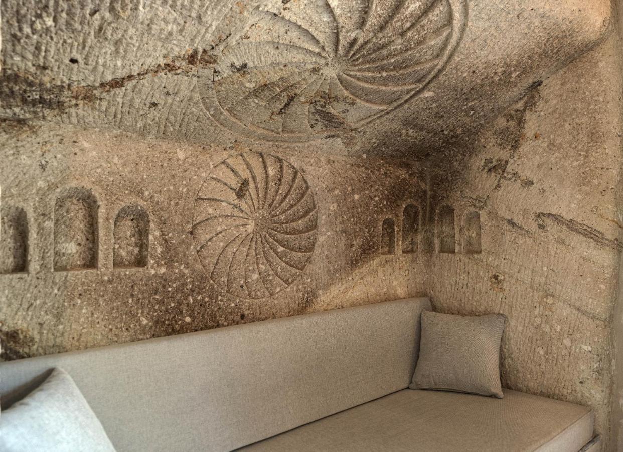 Sarnich Cave Suites เกอเรเม ภายนอก รูปภาพ