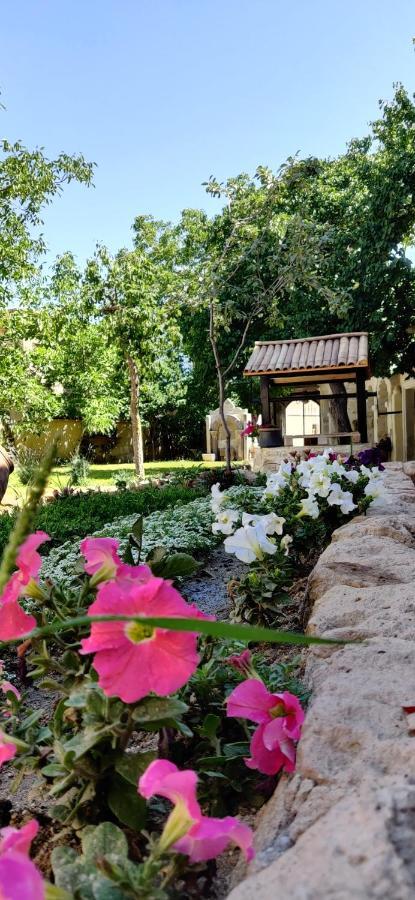 Sarnich Cave Suites เกอเรเม ภายนอก รูปภาพ